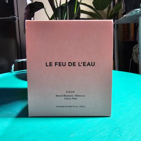 🏷️NEW Le Feu De L'eau Scented Candle - Fleur (Floral) - Picture 9 of 10